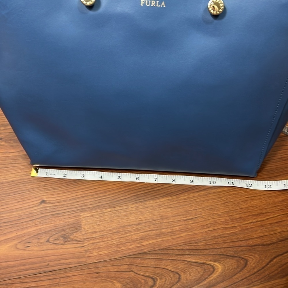 Furla Eden Tote Blue Leather with Interior Clutch Chameleon Print - Picture 9 of 16